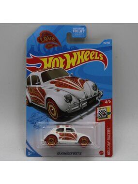 Hot Wheels Volkswagen Beetle White 2021 Holiday Racers Valentines Day VW Bug
